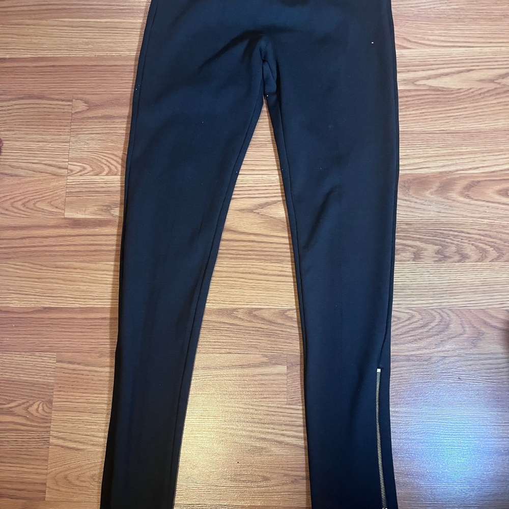 Mine Black Leggings with Ankle Zipper Detail Size Small